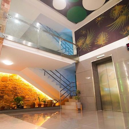 Go Hotels Iloilo Exterior photo